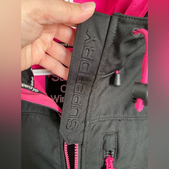 SUPERDRY Original Windtrekker Japan Black & pink Hooded Jacket Sz Medium - Picture 7 of 16